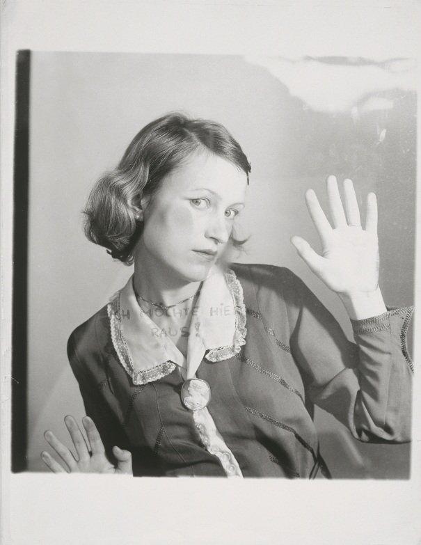 Sonderausstellung „STAND UP! FEMINISTISCHE AVANTGARDE. WERKE AUS DER SAMMLUNG VERBUND, WIEN“ (Ausstellung | Hannover)
