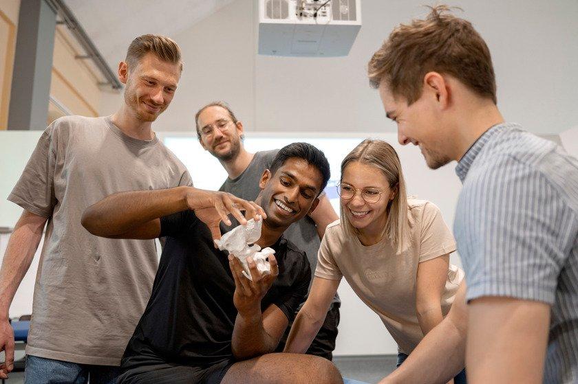 Level up? Next stop: Masterstudium Muskuloskelettale Therapie an der Hochschule Osnabrück (Seminar | Online)